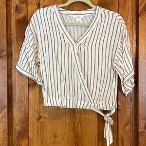 Urban romantics faux wrap top Size small